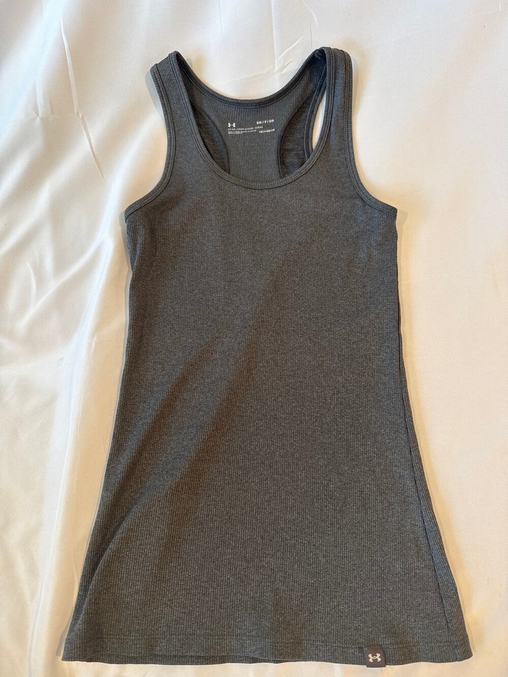 Under Armour women’s charcoal gray ribbed tank top size small